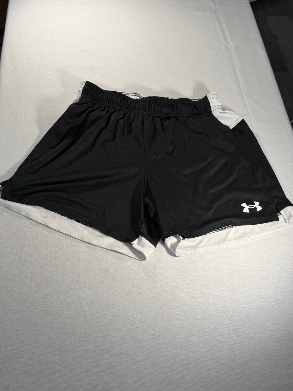Under Armour Black & White Athletic Running Shorts Women’s Small